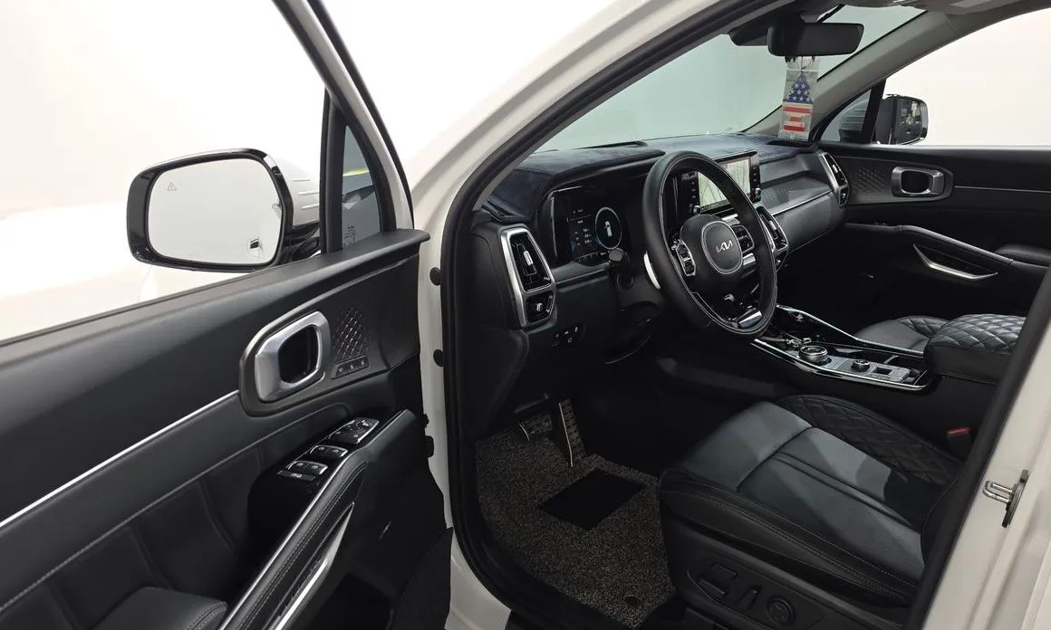 Kia Sorento — фото 8