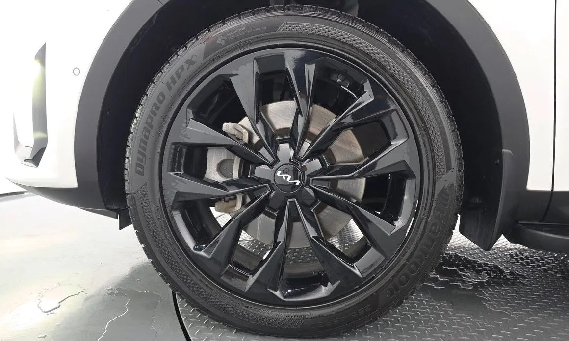 Kia Sorento — фото 10