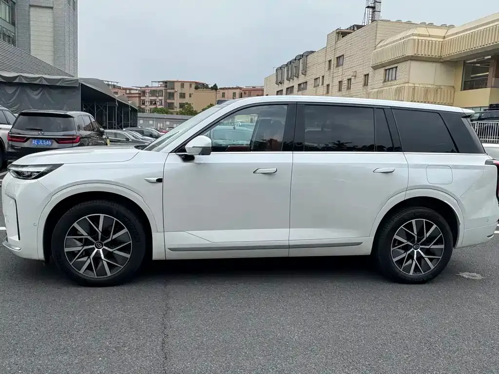 GAC Motor Trumpchi S9 — фото 2