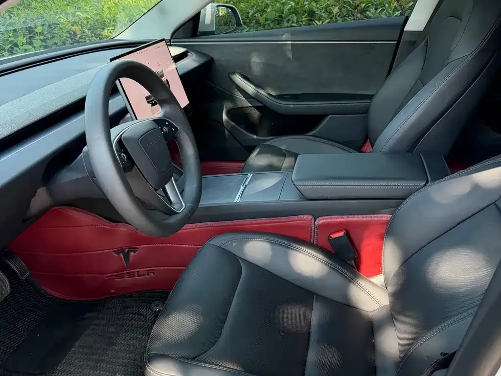 Tesla Model 3 — фото 5