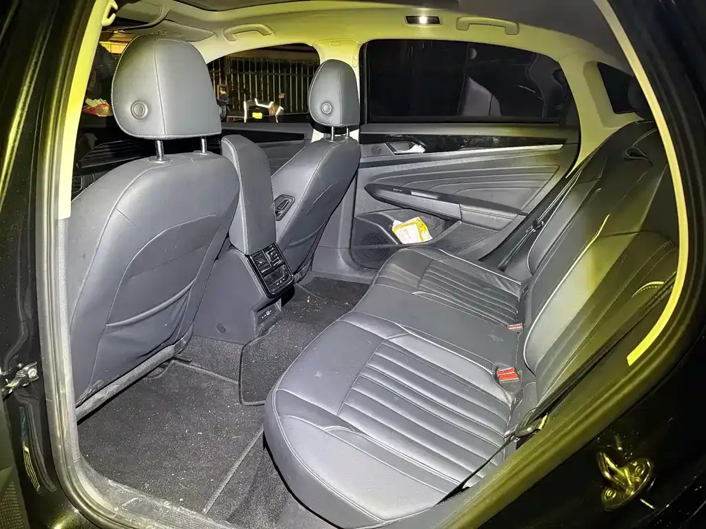 Volkswagen Passat — фото 2
