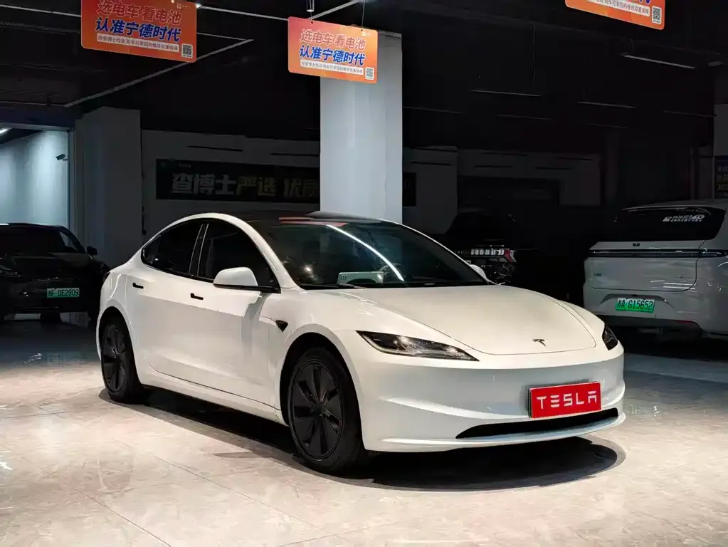 Tesla Model 3 — фото 6