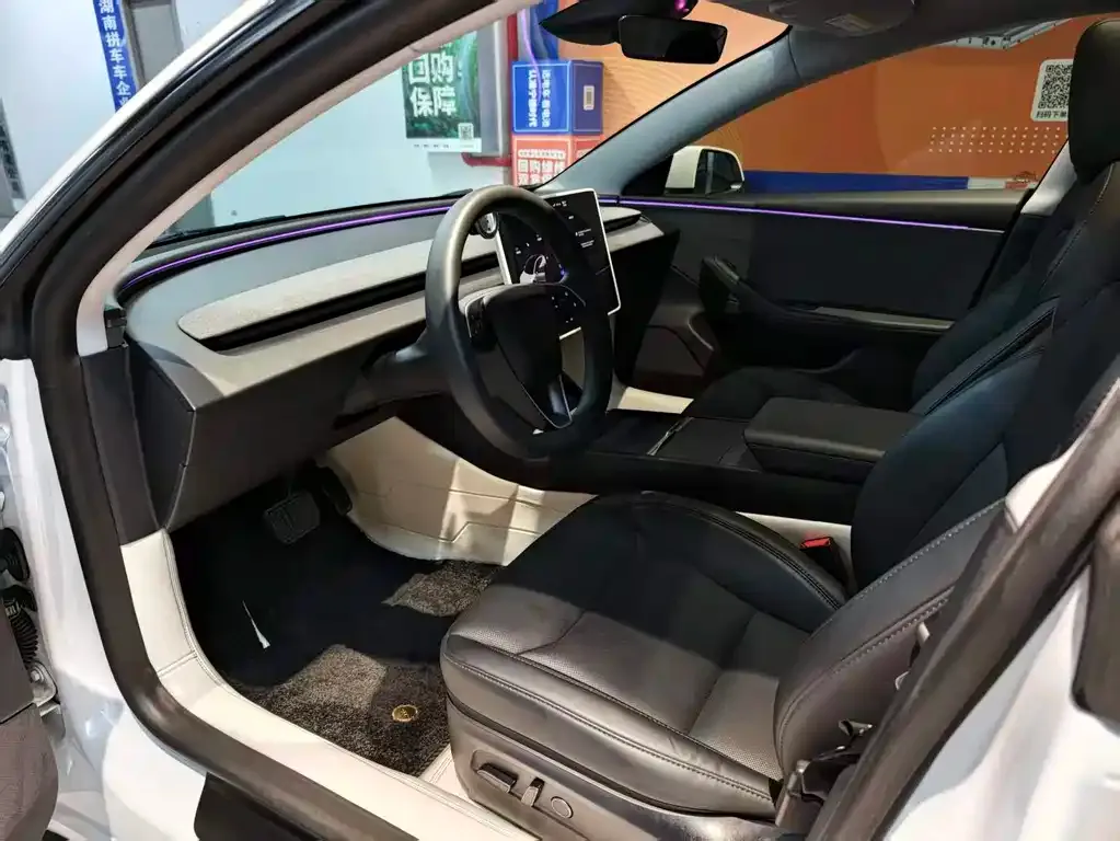 Tesla Model 3 — фото 3