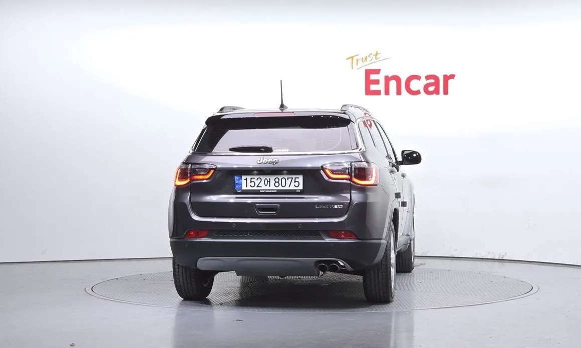 Jeep Compass — фото 4