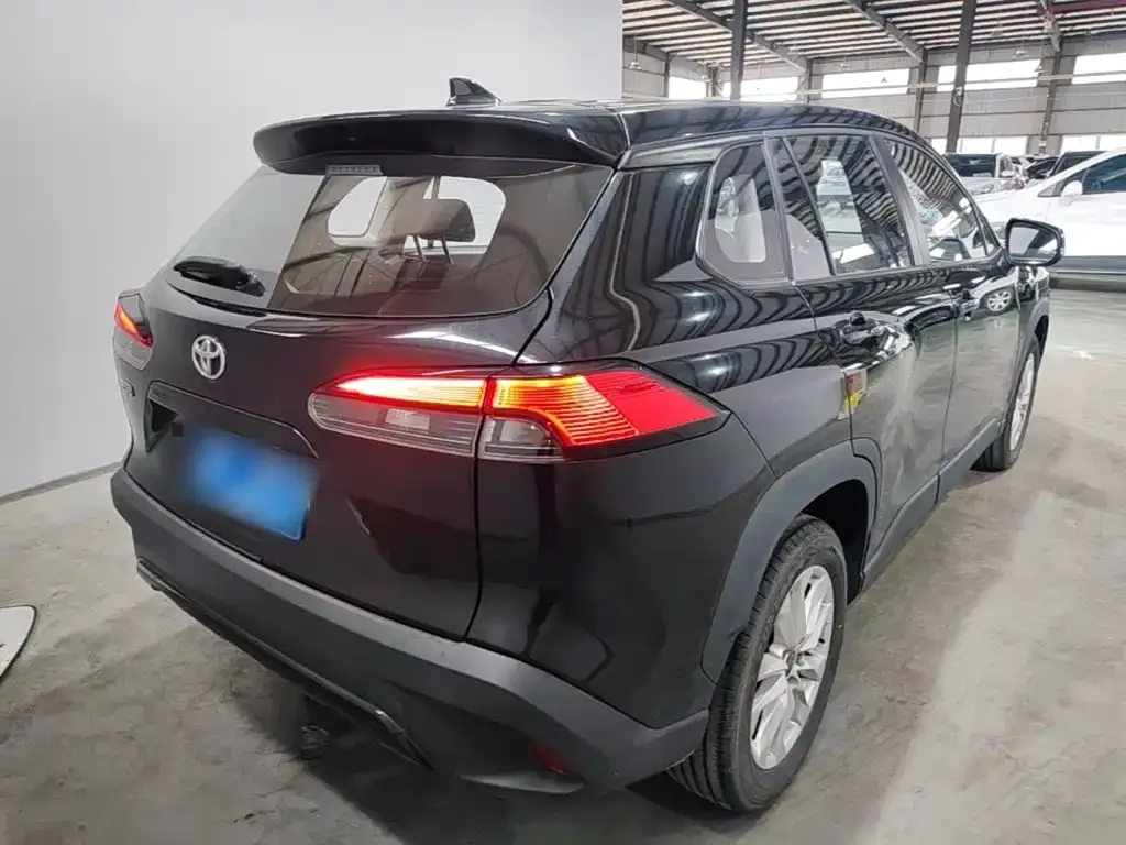 Toyota Corolla Cross — фото 4