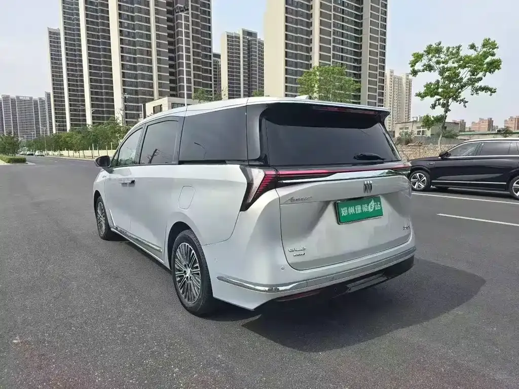 Buick GL8 Hybrid — фото 5