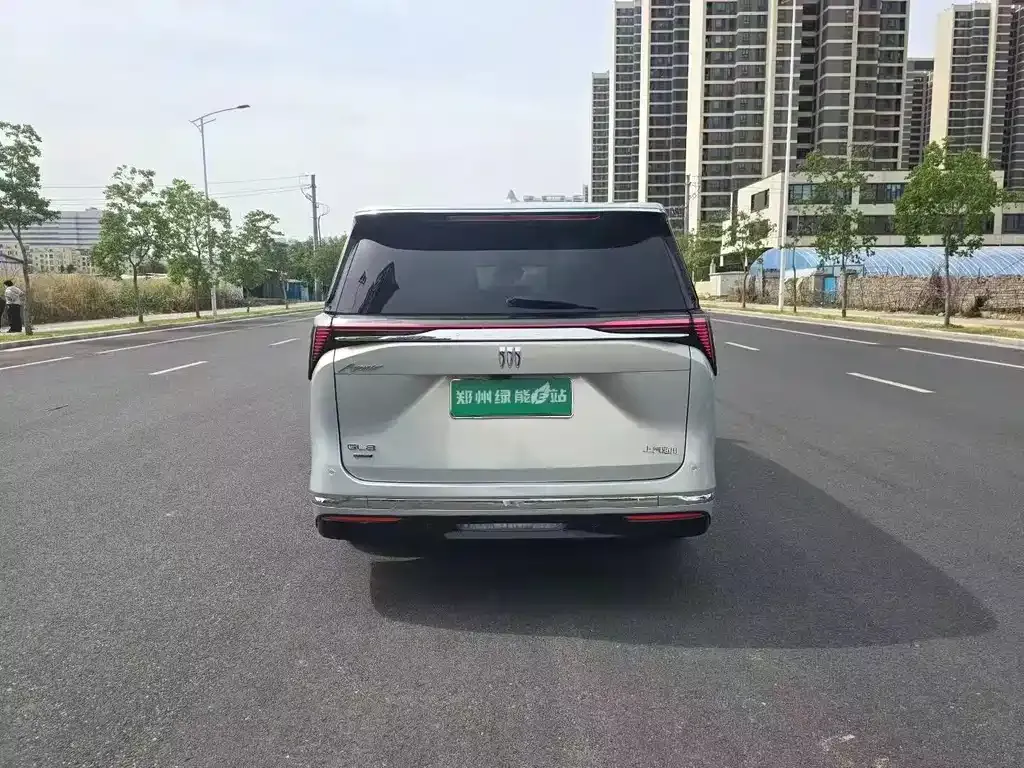 Buick GL8 Hybrid — фото 2