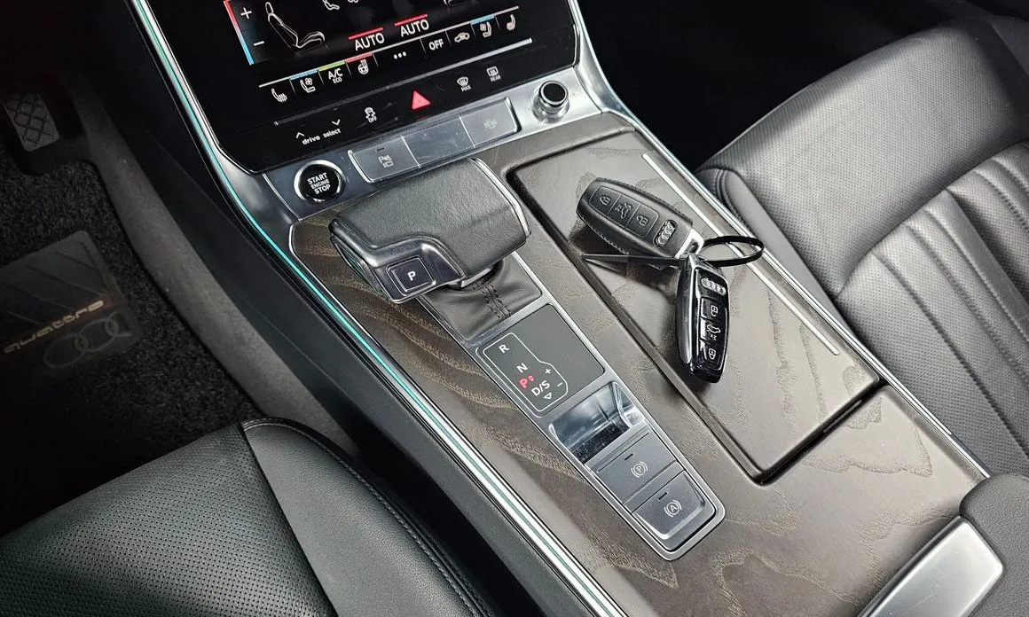 Audi A6 — фото 8