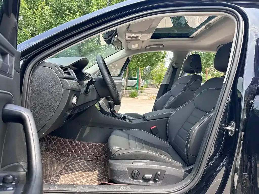 Skoda Superb — фото 2