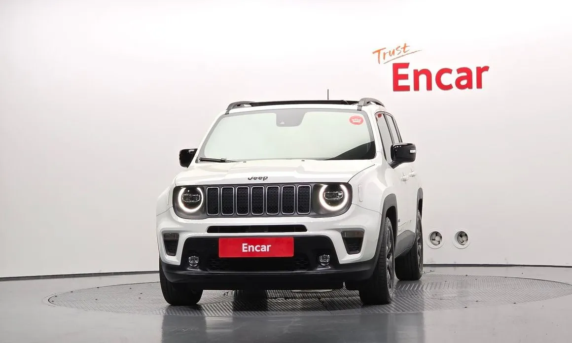 Jeep Renegade — фото 2