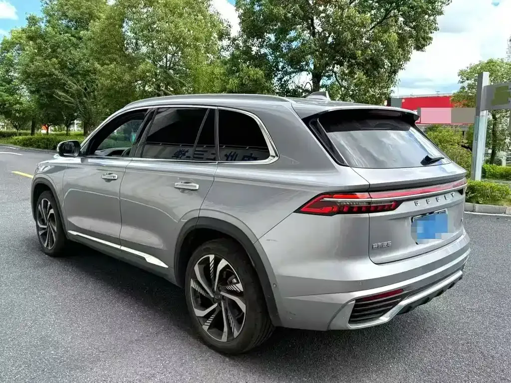 Geely Xingyue L — фото 9