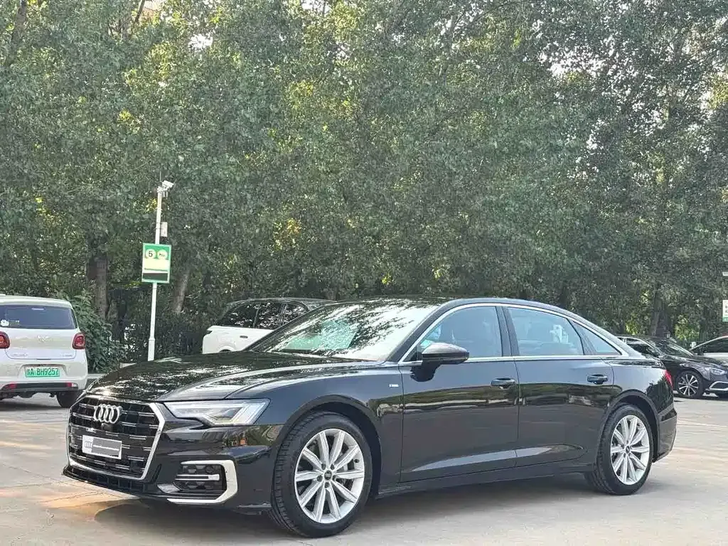 Audi A6L — фото 2