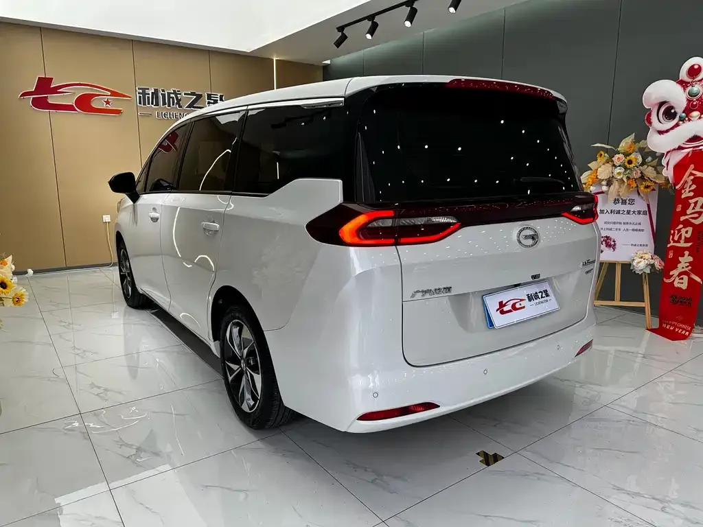 GAC Motor Trumpchi M6 — фото 2