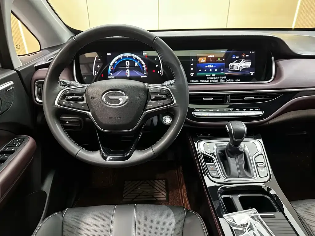 GAC Motor Trumpchi M6 — фото 4