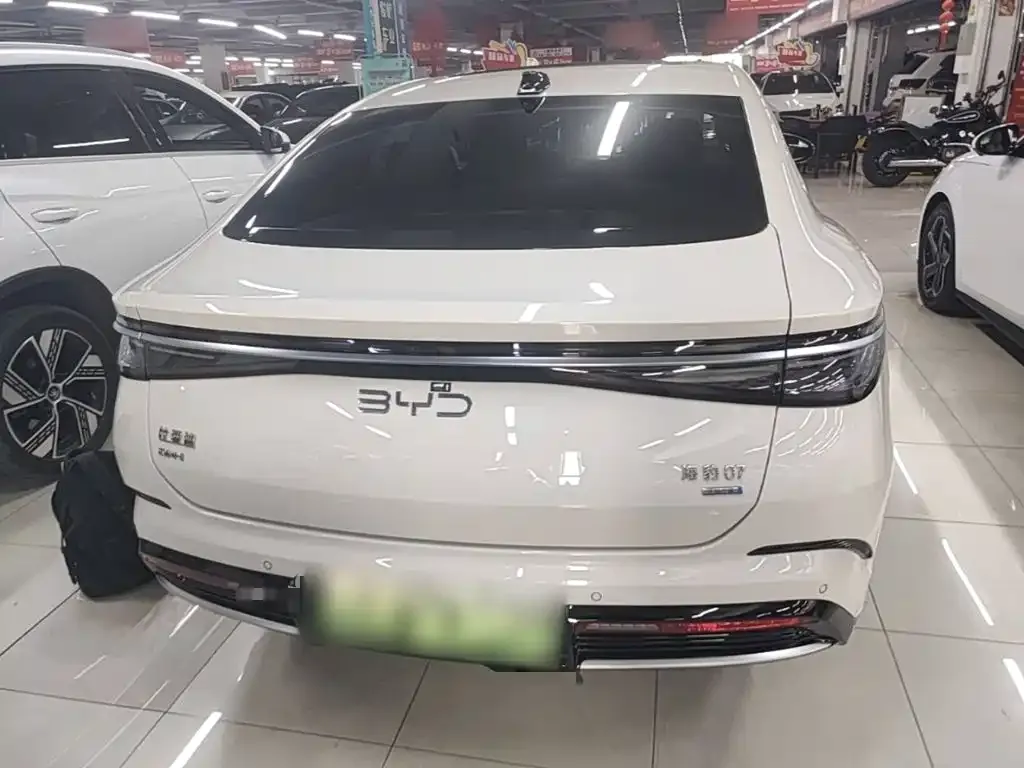 BYD Seal 07 DM-i — фото 2