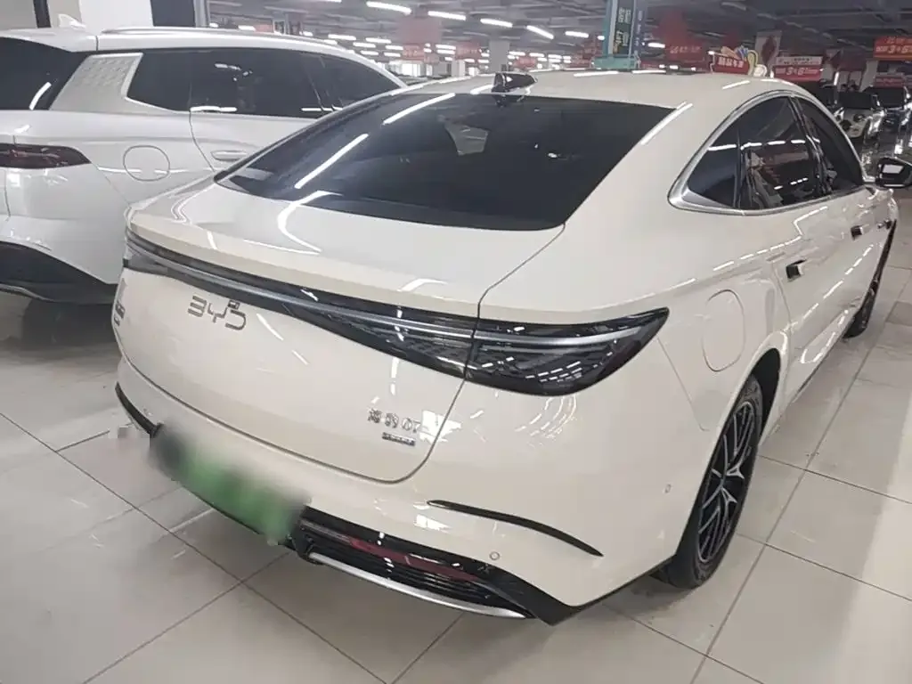 BYD Seal 07 DM-i — фото 3