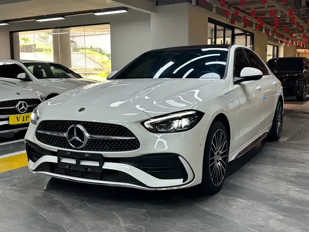 Mercedes-Benz C-Class — фото 1