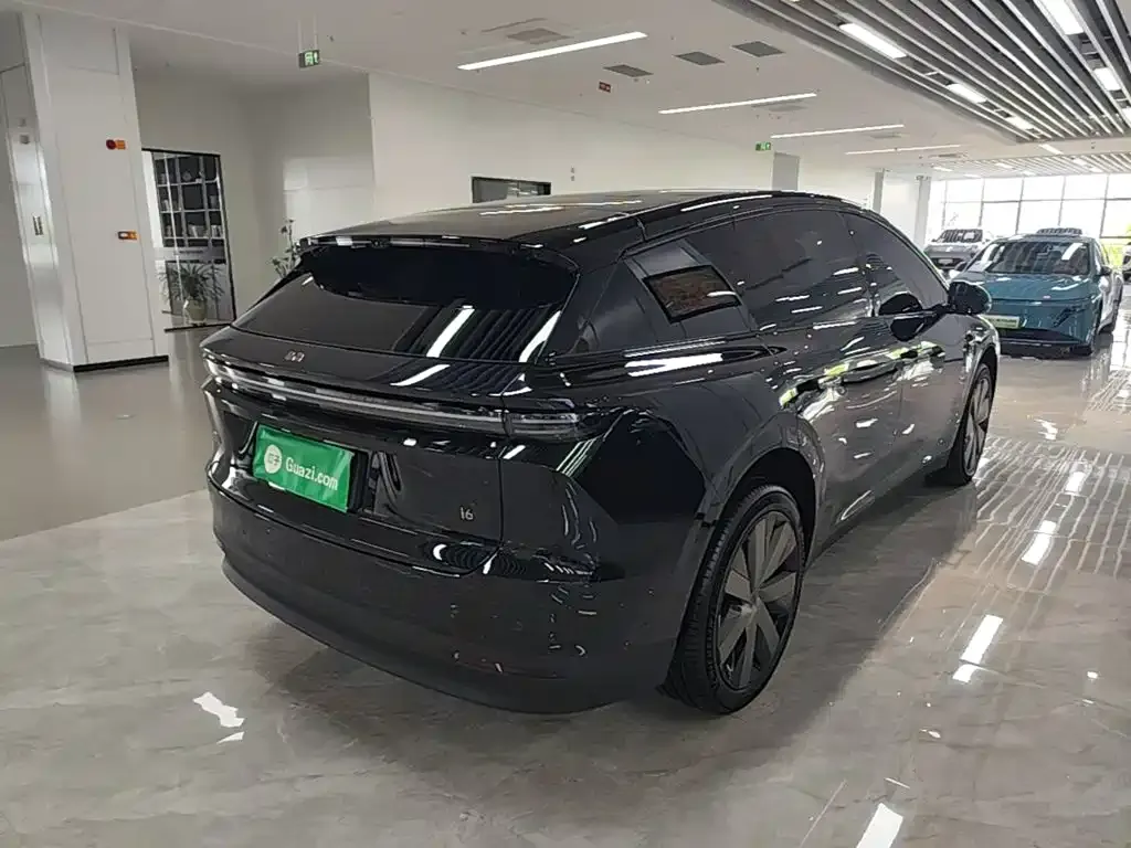 Li Auto i6 — фото 10