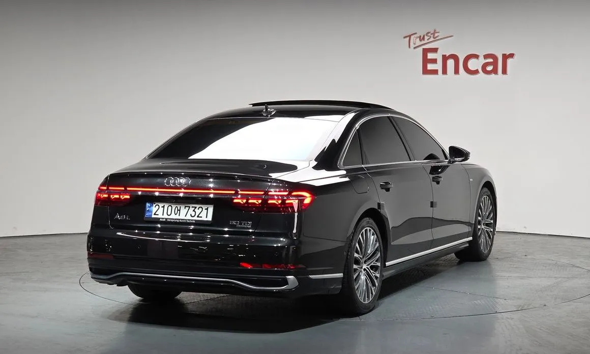 Audi A8 — фото 4