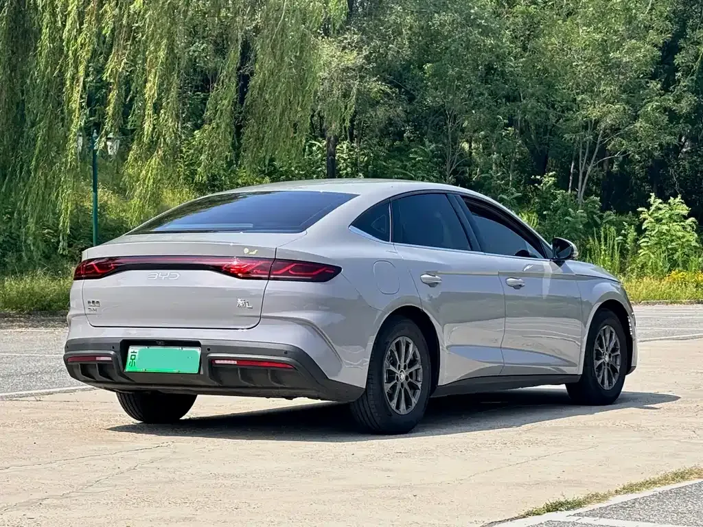 BYD Qin L — фото 10