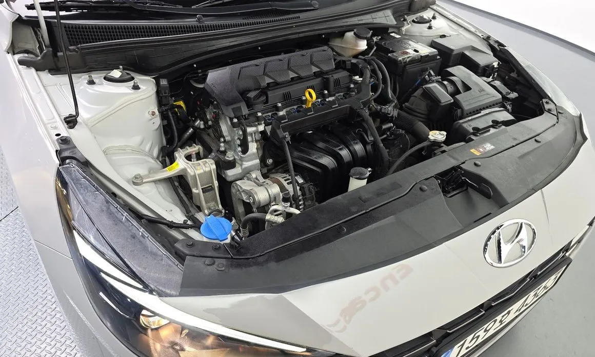 Hyundai AVANTE — фото 3
