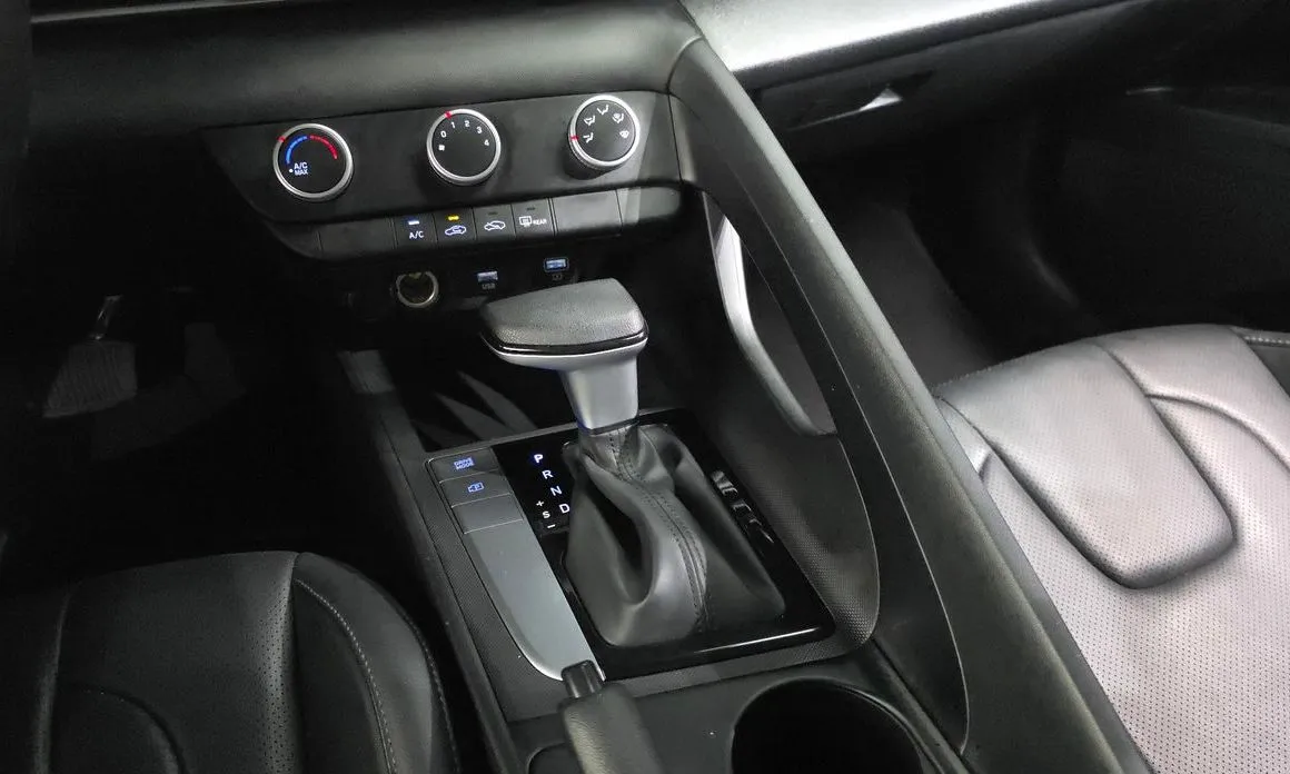 Hyundai AVANTE — фото 9
