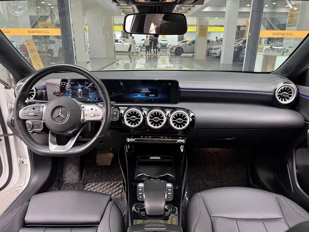Mercedes-Benz A-Class — фото 7