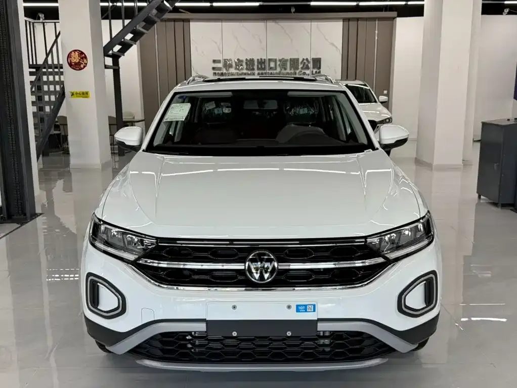 Volkswagen T-Roc — фото 4