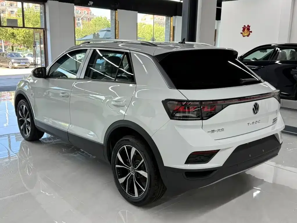 Volkswagen T-Roc — фото 2