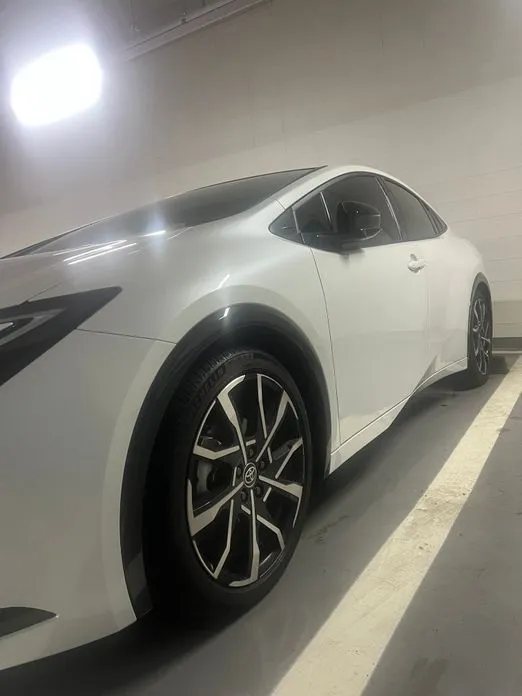 Toyota Prius — фото 1