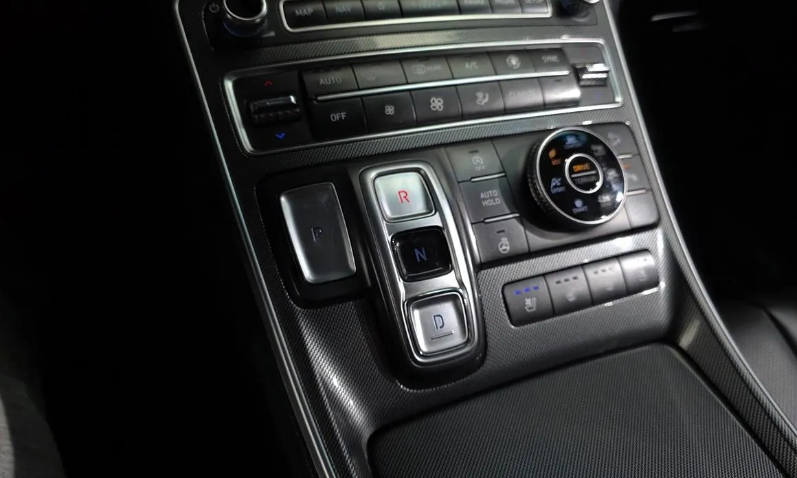 Hyundai Santafe — фото 6