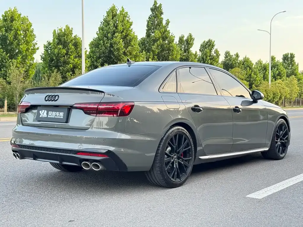 Audi S4 — фото 9