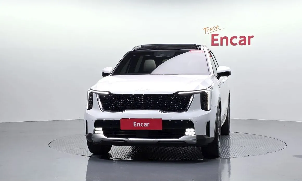 Kia Sorento — фото 8