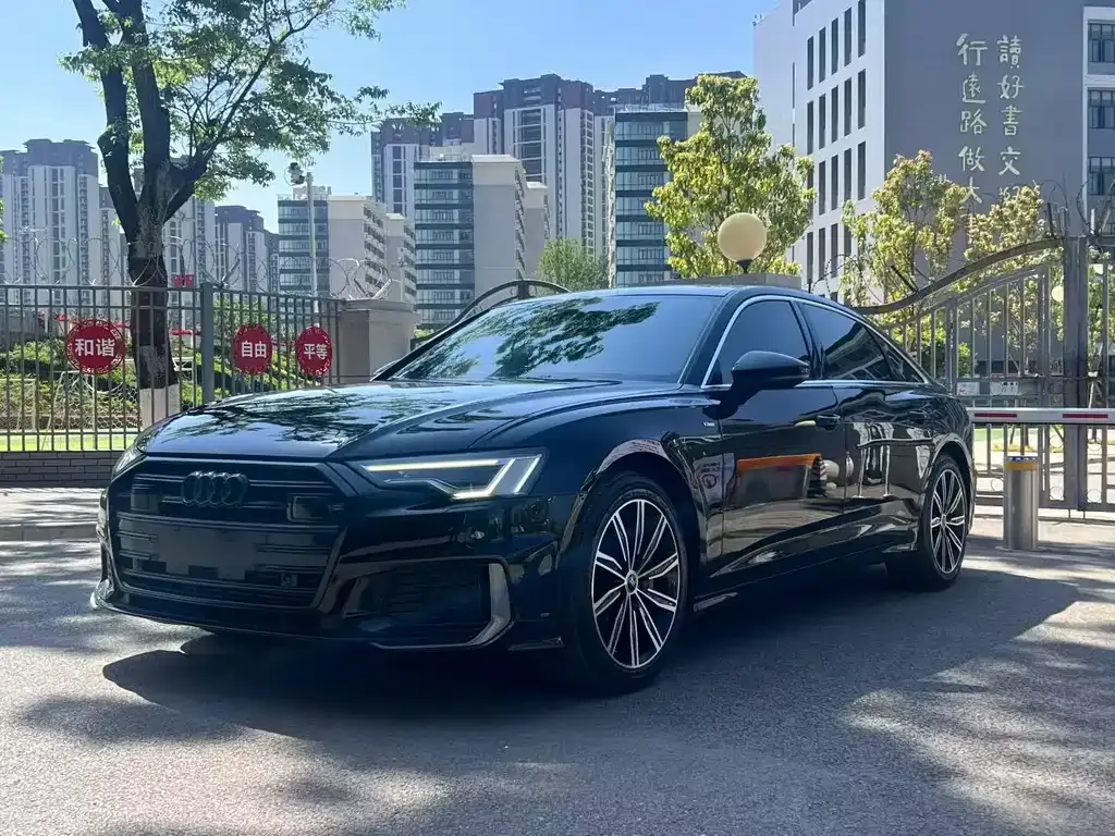 Audi A6L — фото 1