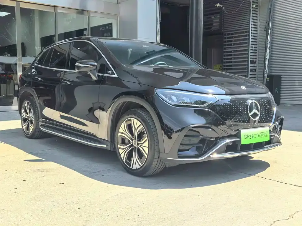Mercedes-Benz EQE SUV — фото 8