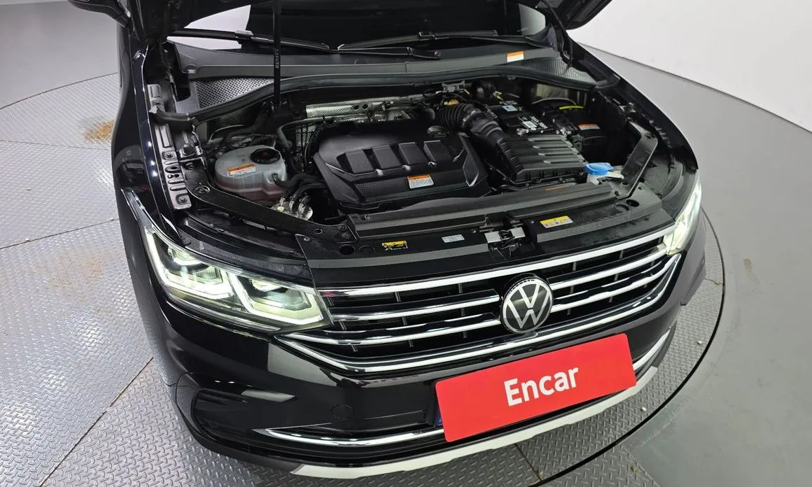 Volkswagen Tiguan — фото 10