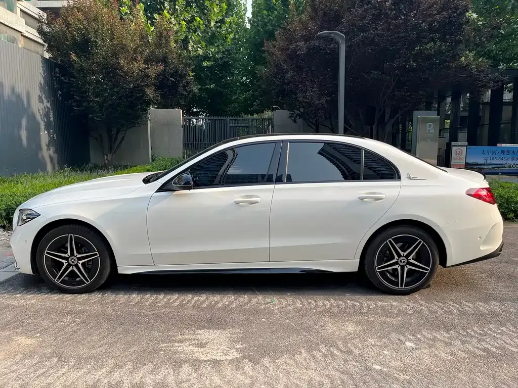 Mercedes-Benz C-Class — фото 8