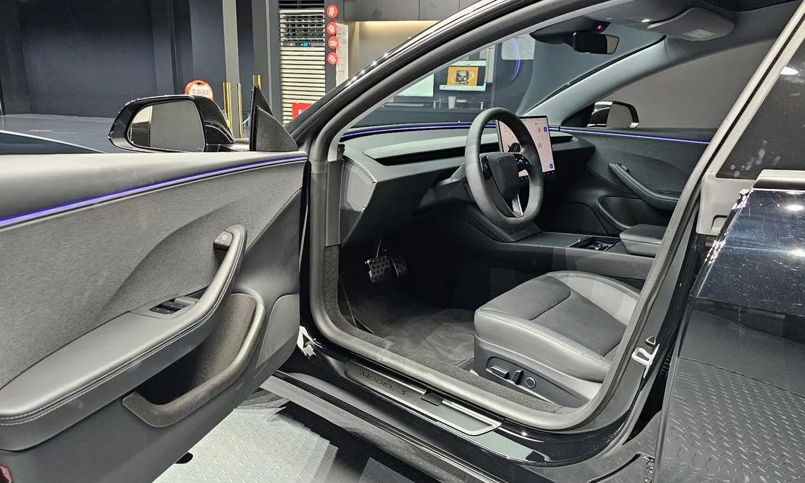 Tesla Model 3 — фото 10