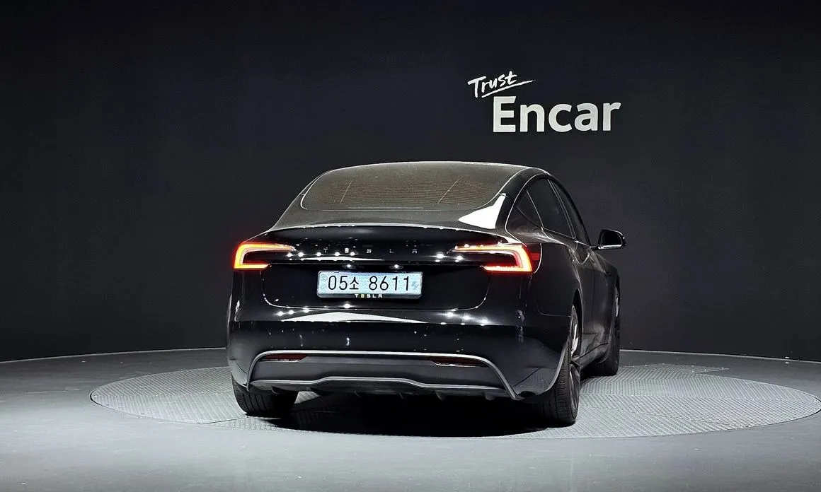 Tesla Model 3 — фото 3