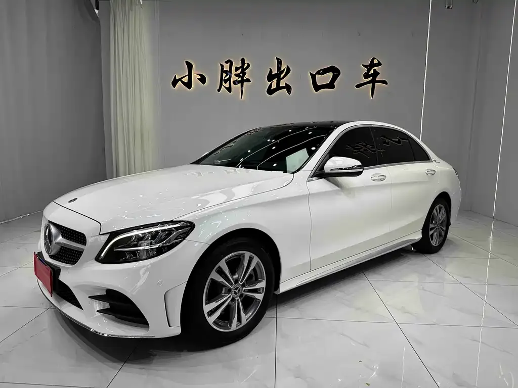 Mercedes-Benz C-Class — фото 1
