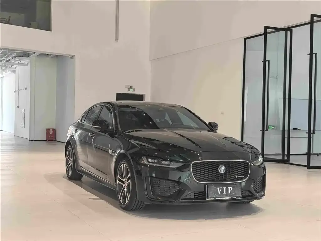 Jaguar XEL — фото 10