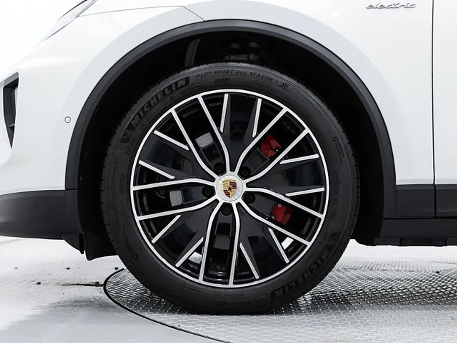 Porsche Macan — фото 8