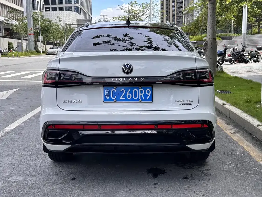 Volkswagen Tiguan X — фото 2