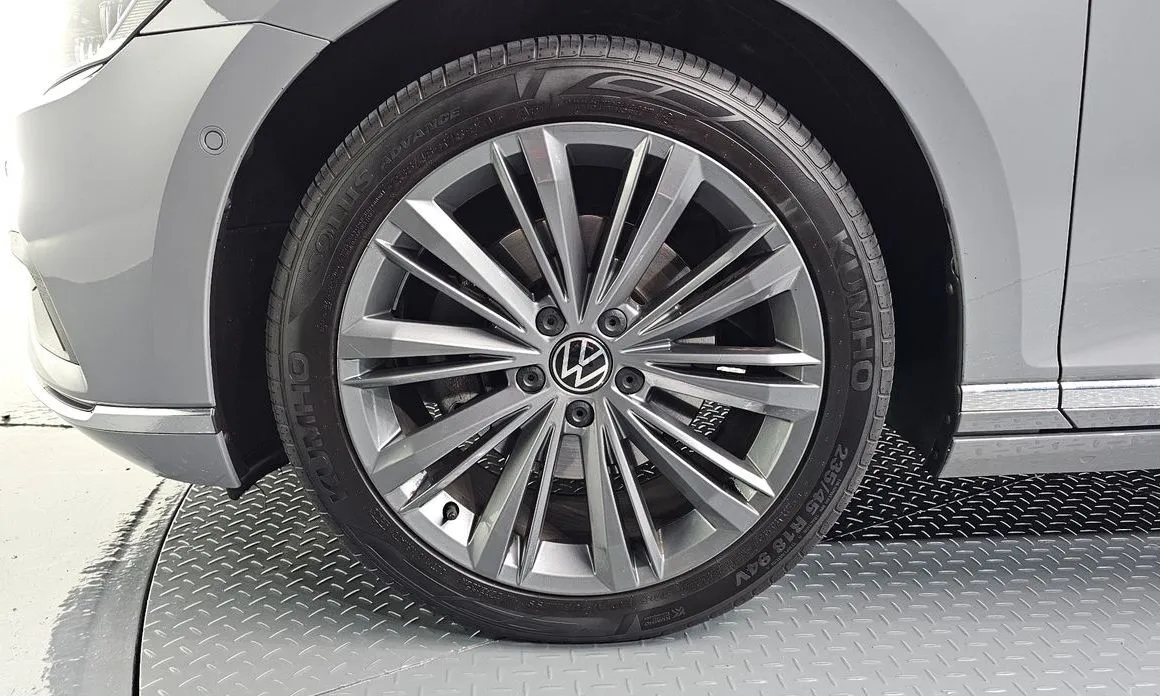 Volkswagen Passat — фото 7