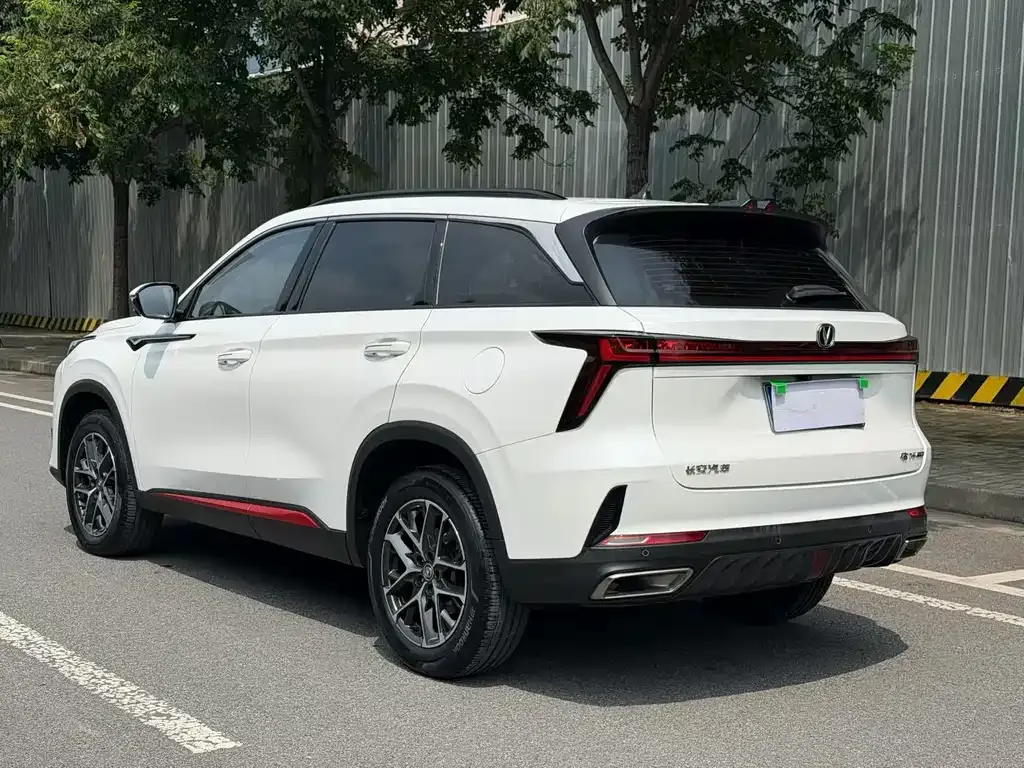 Changan CS75PLUS — фото 9