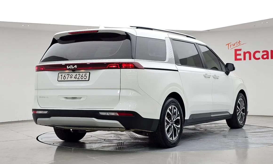 Kia Carnival — фото 3