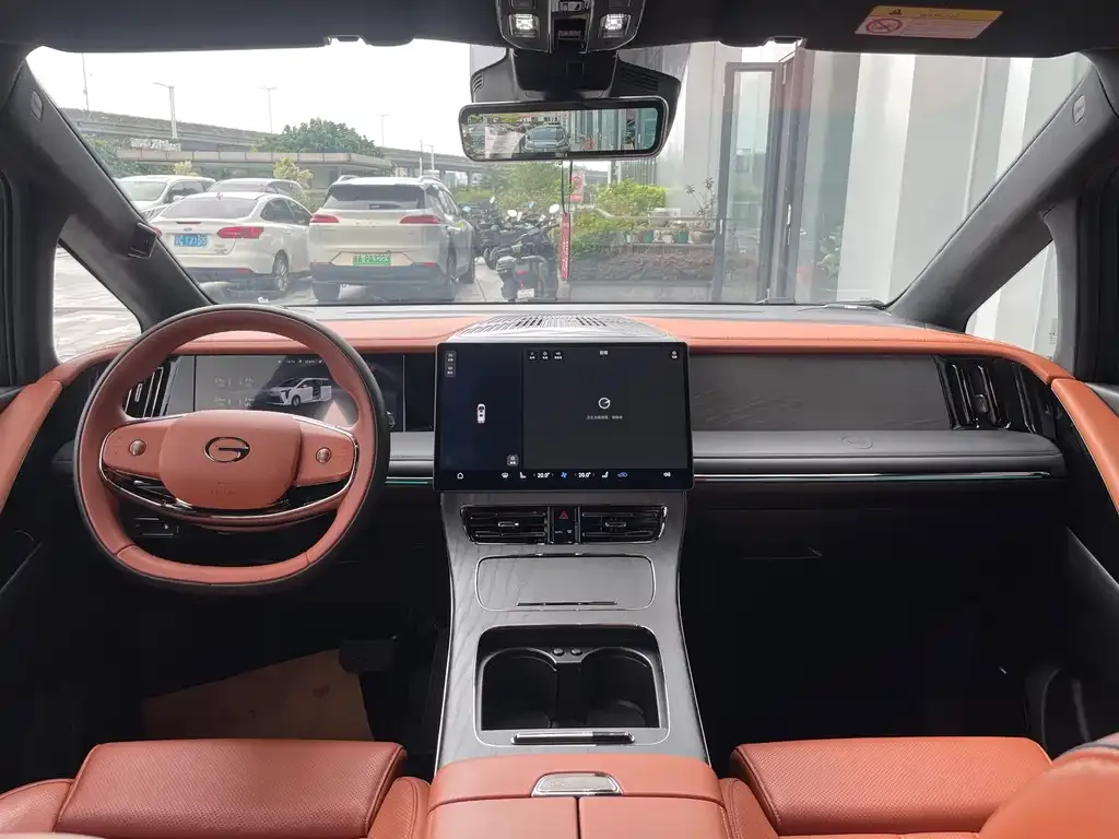 GAC Motor Trumpchi M8 — фото 4