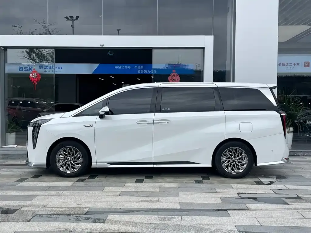 GAC Motor Trumpchi M8 — фото 6