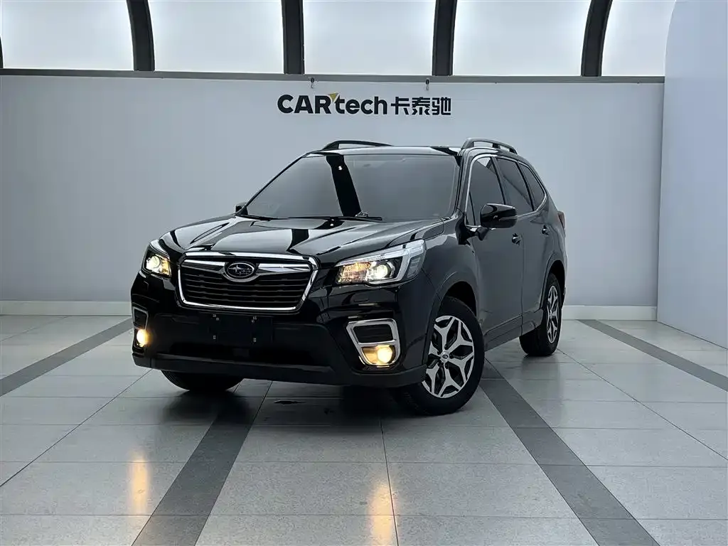 Subaru Forester — фото 1