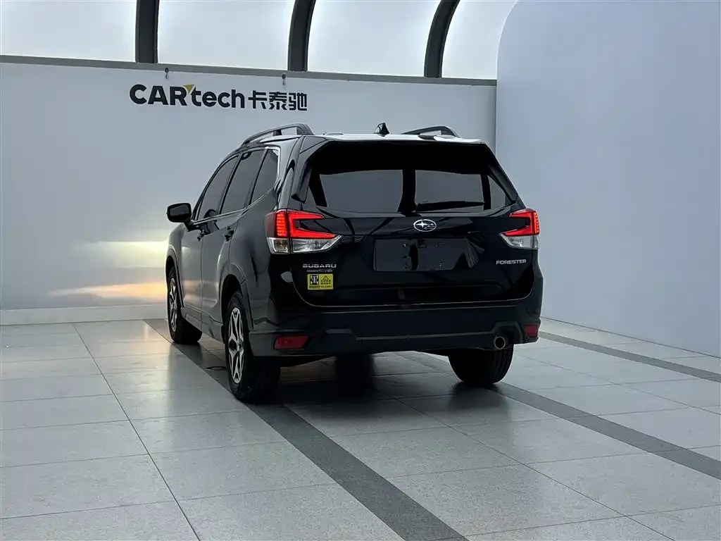 Subaru Forester — фото 8